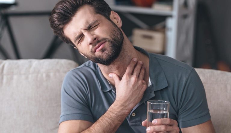 Agentes irritantes para la garganta: ¿Qué está irritando tu garganta?